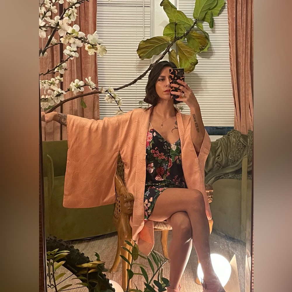 The perfect blush real silk vintage Haori Kimono overcoat robe coverup jacket